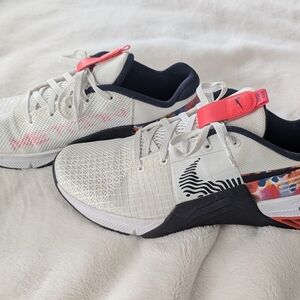 Nike Metcon 8 Gym Training Shoes Women's Size 8 White Multi, worn twice